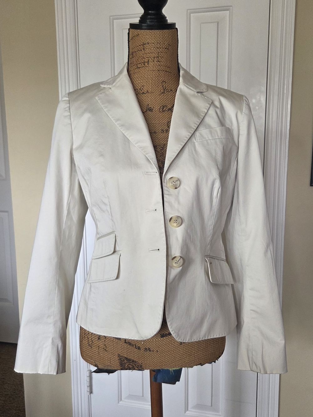 Ann Taylor Women's Cream Blazer Jacket